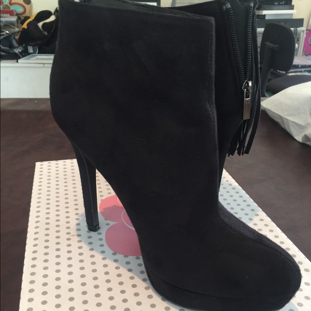 Booties - Picture 3 of 4